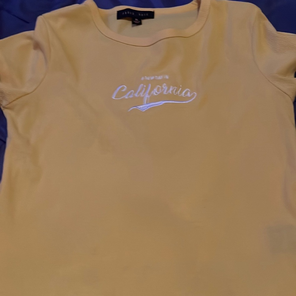 XL shirt from Faded Rose, yellow
